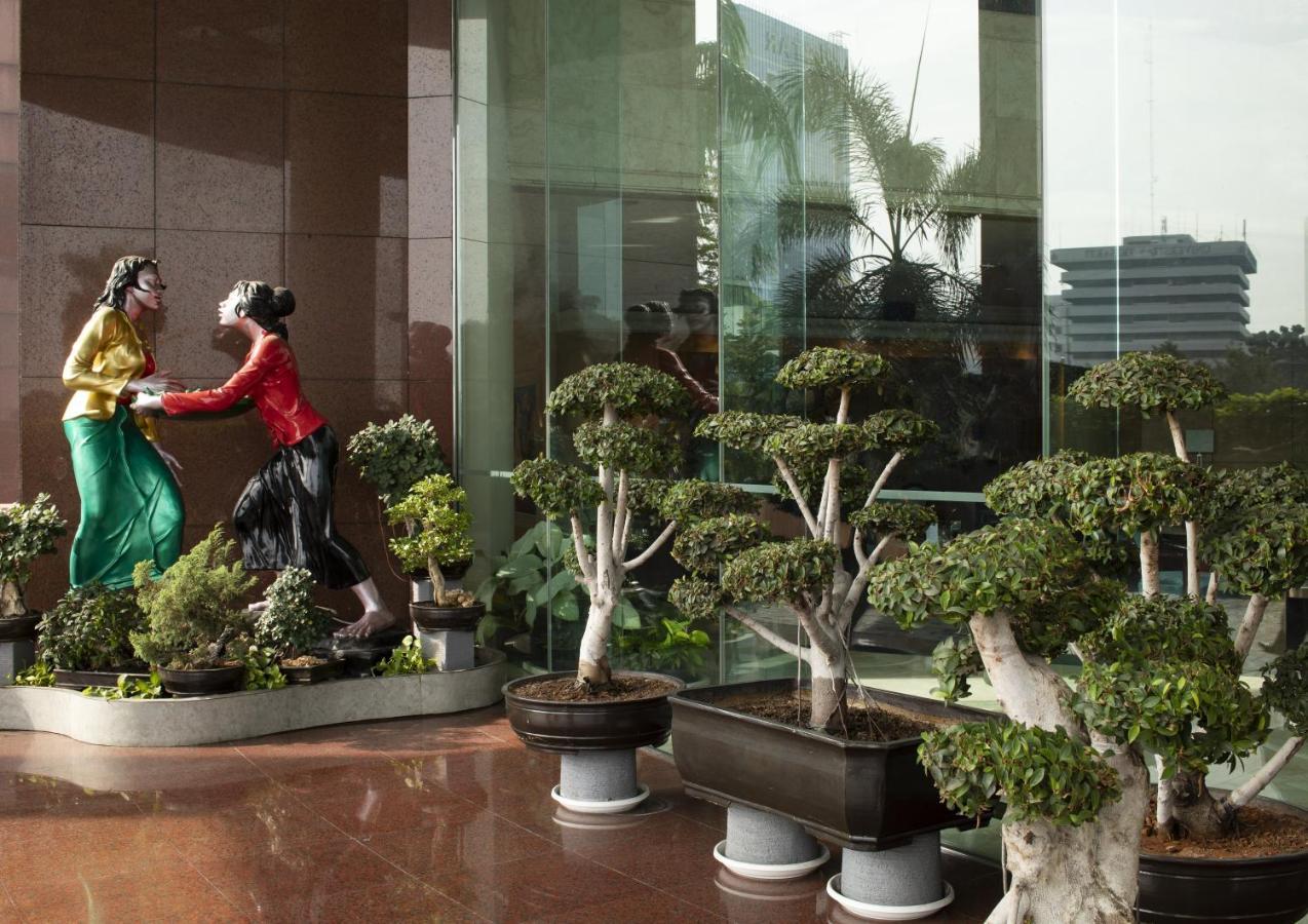 Hotel Ciputra Jakarta Managed By Swiss-Belhotel International Exteriér fotografie