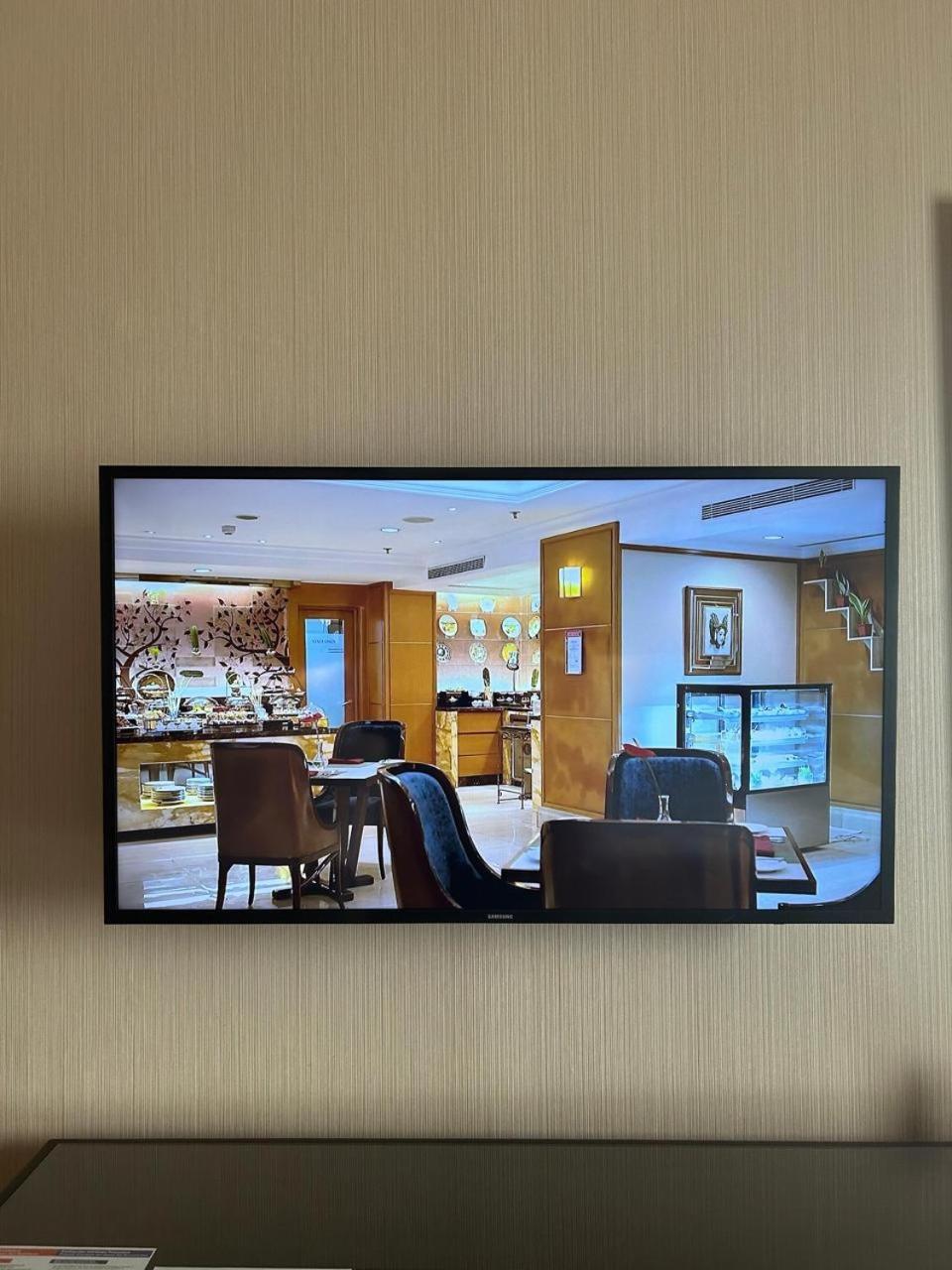 Hotel Ciputra Jakarta Managed By Swiss-Belhotel International Exteriér fotografie